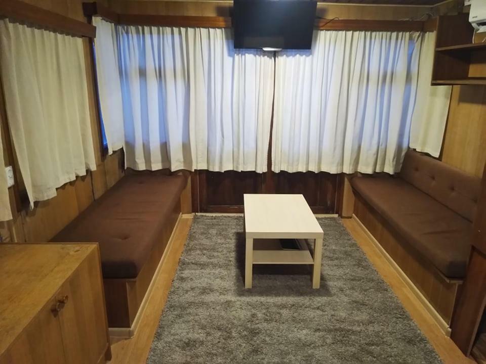 Two Rooms Rustic House - Self Check-In Bucharest Exterior photo